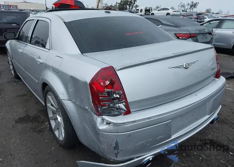 2006 Chrysler 300C Srt8 z USA, uszkodzony, nr VIN 2C3LA73W16H338714